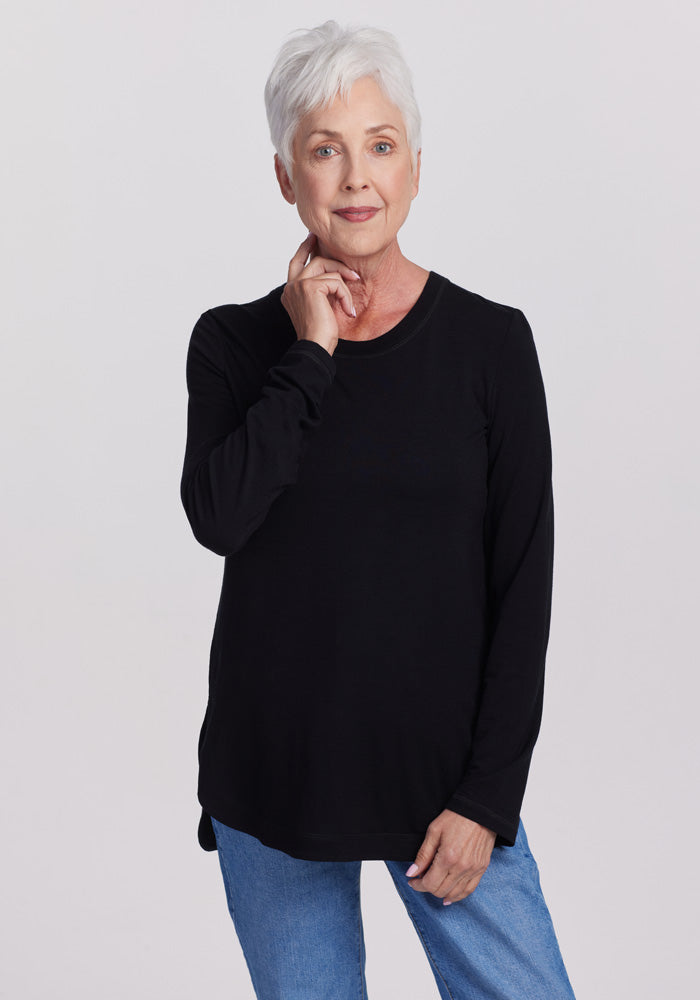 Model wearing Hazel tunic - Black | Kathy is 5'9", wearing a size S