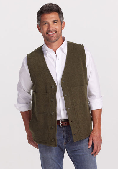 Model wearing Baker vest - Forest | Matthew is 6’, wearing a size L
