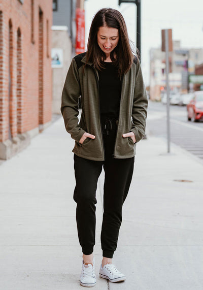 Model wearing Peri jacket - Olive