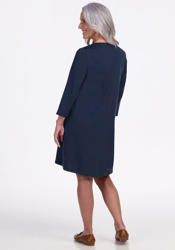 blue dress brown sandals What Color Shoes Go With A Navy Blue Dress?