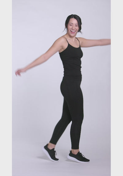 Video of Model wearing McKenna leggings - black